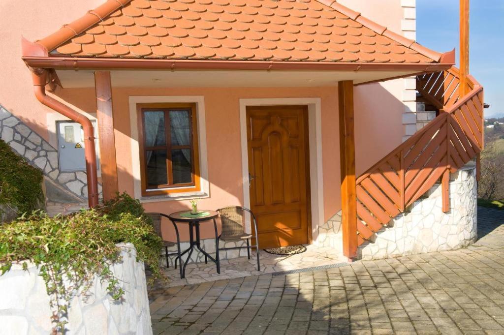 Planinca -Hisa Z Razgledom Apartment Smarje pri Jelsah Exterior photo